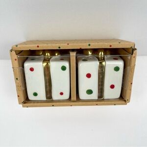 Christmas Present Salt and Pepper Shaker Set Red Green Gold Polka Dot Holiday